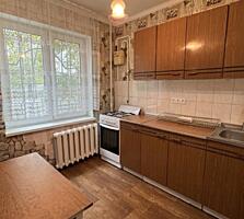 Продаётся 2-комнатная квартира. Вара &quot;9 школа&quot;