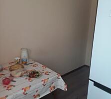 Продаётся 1 комнатная квартира в районе роддома