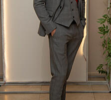 Костюм тройка