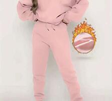 Продам новые костюмы