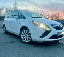 Продам Opel Zafira 2013 г. в 1.6T Бензин газ-метан.