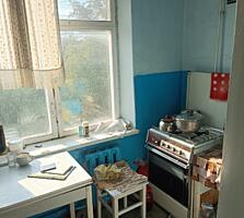 Продам 2-х ком. кв. 5/5 Центр г. Бендеры под ремонт. Срочно! Торг.