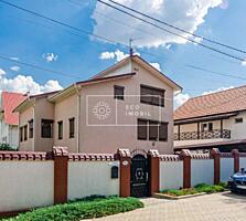 Se vinde casă amplasată în sectorul Botanica. Locuința este ...