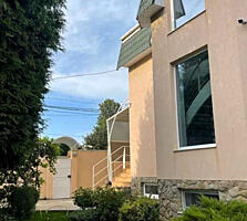 Современный дом с ремонтом на 9 ст. Большого Фонтана