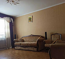 Продаётся трёхкомнатная квартира. Дарницкий район, улица Андрея ...