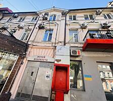 Предлагается к продаже просторная 2 комнатная квартира в историческом 