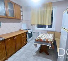 Apartament cu 2 camere separate, bloc in serie bd. Dacia prima linie