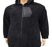 Jachetă caldă cu două fețe de dimensiuni mari.