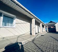 Продается дом в центре с. Терновка + готовый тепличный агробизнес.