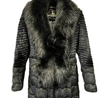 Продам стильную шубу с натуральным мехом