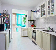 Продаётся четырёхкомнатная квартира. Днепровский район, улица ...