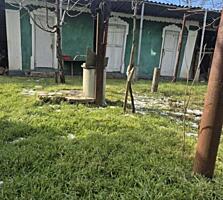 Se vinde casă, Florești. Locație foarte bună. Cu garaj, sarai, beci