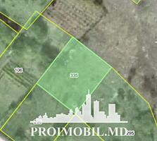 Spre vânzare se oferă teren pentru construcții, situat în r. ...