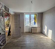 Двухкомнатная малогабаритная в Центре с новым ремонтом, без мебели