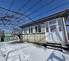 В продаже капитальный кирпичный дом в пригороде Одессы. Общая площадь 