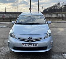 Toyota Prius V 2013.