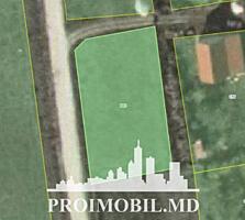 Spre vânzare se oferă teren pentru vile, situat în r. Criuleni com. ..
