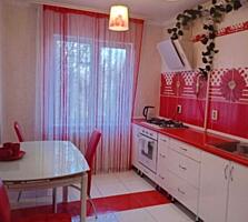 3-комнатная квартира в золотом квадрате Киевского района.