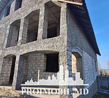 Vă propunem spre vânzare această casăîn 2nivele, în Sângera, str. ...