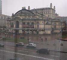 3-кімнатна квартира в центрі з видом на Оперний театр, м. Золоті ...