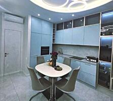 ТРЕХКОМНАТНАЯ СВЕТЛАЯ КВАРТИРА НА КАМАНИНА С ВИДОМ НА МОРЕ