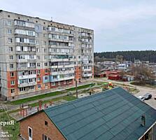 Продам 1.5.9 на Томилівській.