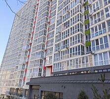 Продается просторная трехкомнатная квартира — в самом сердце ...