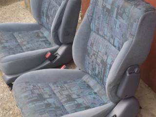 Продам второй ряд сидений Toyota Picnic