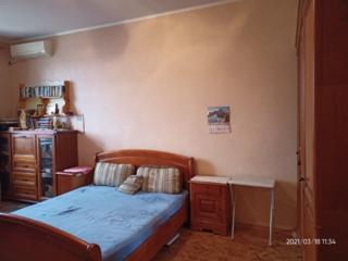 Тираспольская: продам квартиру в великолепной сталинке в центре города