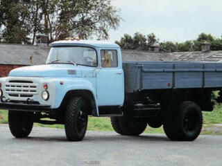 Агрофирме требуется тракторист- водитель с опытом