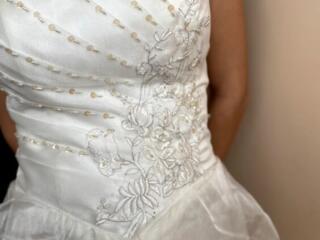 Свадебное платье 42-46 р