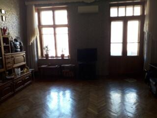 Продается 3-х комнатная квартира в центре города на ул. Базарной. ...