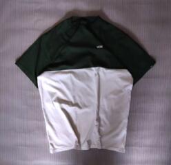 футболка- 150р. Рубашка 35 руб.