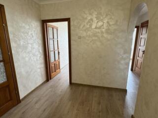 Продается 2-комнатная квартира. Варницкий проект. Балка. "5-Школа"