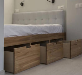 Кровать-Подиум из массива дерева.