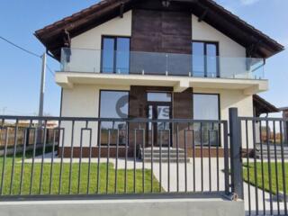 Casa - 175  m²  , Tohatin, str. Sfinta Vineri