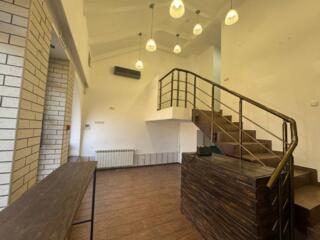 31675 Продам Коммерческое помещение в Радужном! ...