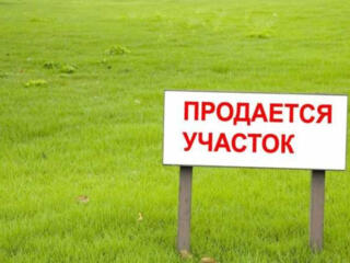 Продам ровный участок 6 соток. Свет. вода. Можно под строительство.