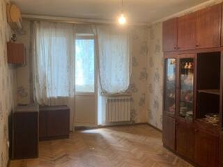 Однокомнатная квартира в спальном районе  "Черёмушек".