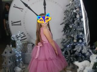 Нарядные платья.