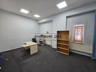 Оренда офісного приміщення біля м. Майдан Незалежності - 15 хв.пішки .