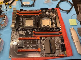 Продам ком-т 28 ядер 56 потоков 2 процессора Е5-2680v4 DDR4 32Gb 3200