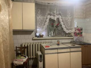 Предлагается к продаже часть домовладения. Дом и прилегающая ...