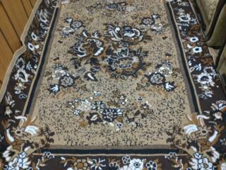 Продам ковер на пол размер 2.50*1.80.