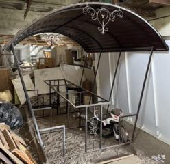 Продаётся беседка 800уе почти готовая