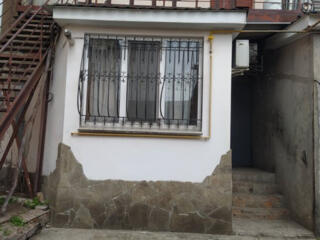 Продам 2-х комнатную квартиру в центре