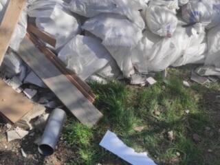 Вывоз старые мебели, хлама, ненужных вещей, вывоз мусора, доставка.