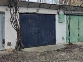 Продам капитальный гараж в ГСК-12