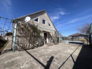 Продам добротный ДОМ в Парканах ТОРГ!!!