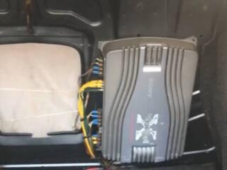 Продам 2 усилителя